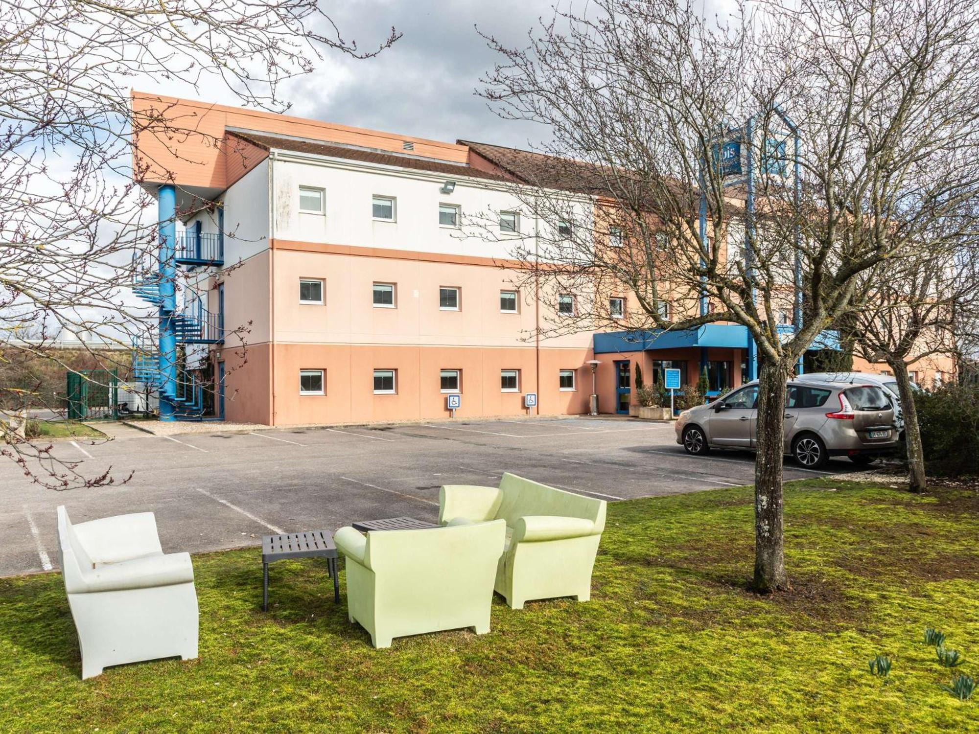 Ibis Budget Bourges Hotel Exterior photo